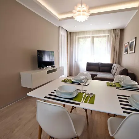 Post - W Centrum Apartment *